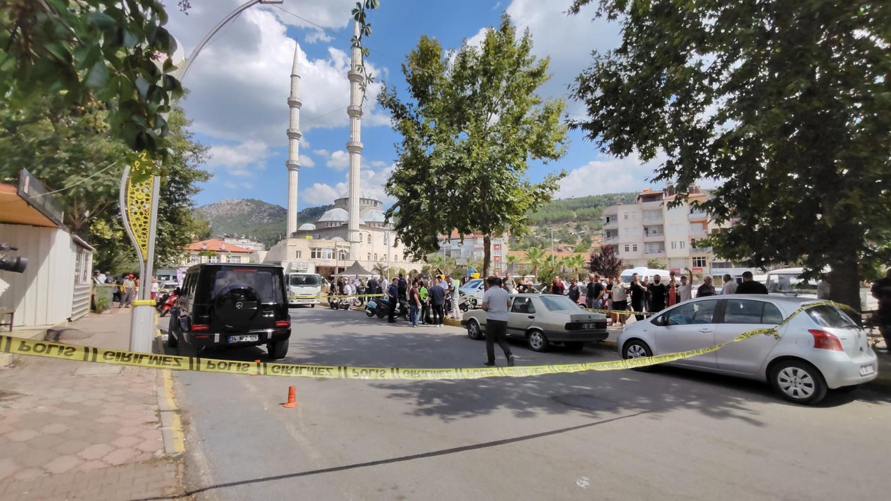 Burdur'da Silahlı Saldırıda 2 Kişi Yaralandı