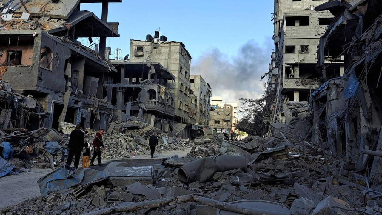 İsrail Gazze'yi Vurdu! 'Hamas'ın Üst Düzey İsmi Öldürüldü' İddiası