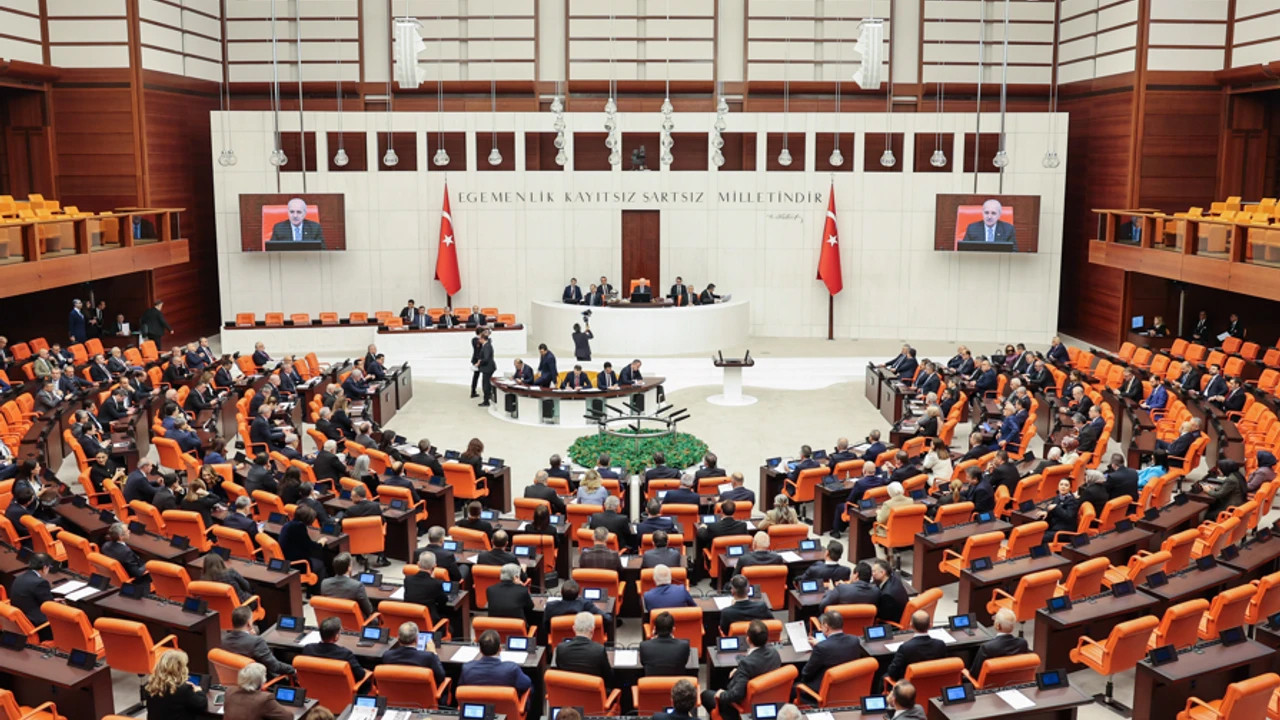 2026 Yılı Merkezi Yönetim Bütçe Teklifi Kabul Edildi, Vekiller Birbirine Girdi