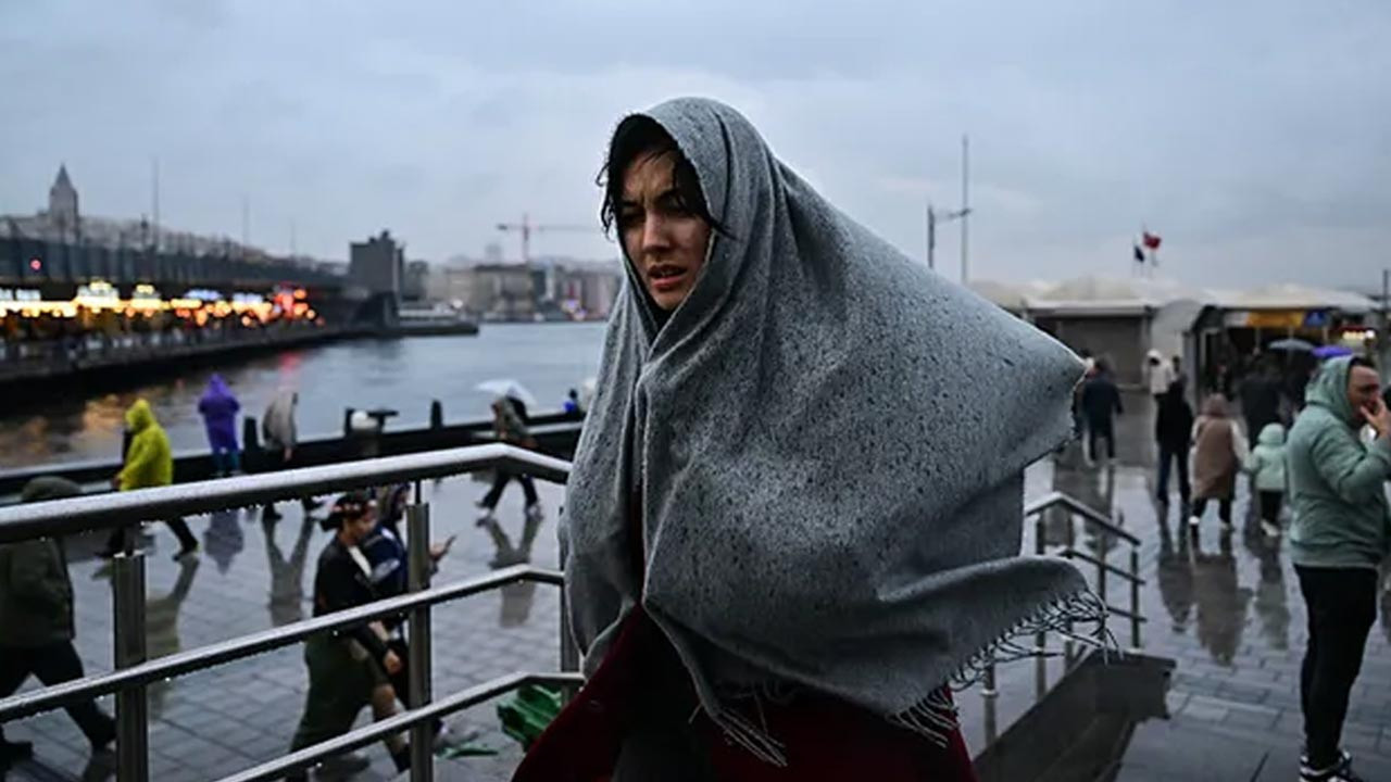 İzlanda Soğukları İstanbul'u Vuracak! İşte Kar Yağışının Etkili Olacağı İlçeler