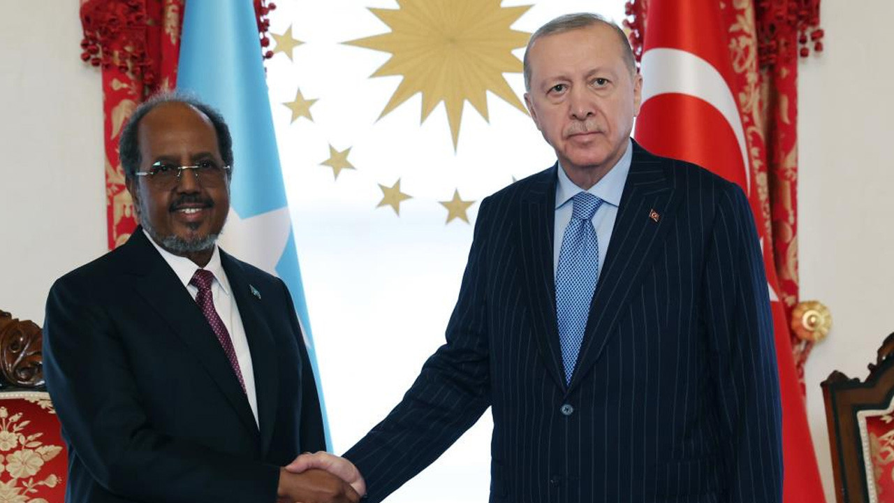 Cumhurbaşkanı Erdoğan, Somali Cumhurbaşkanı Mahmud ile Dolmabahçe'de Bir Araya Geldi
