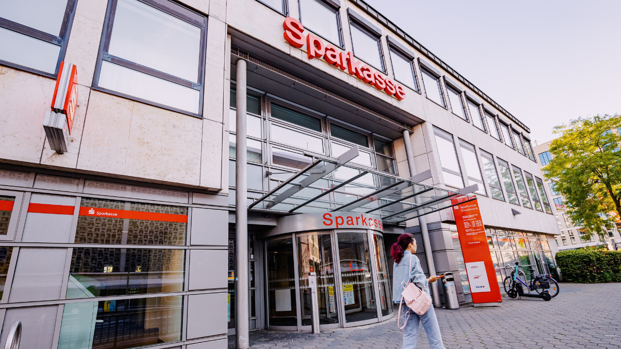 Almanya'yı Şoke Eden 30 Milyon Euroluk Banka Soygunu! 3 Binden Fazla Kasayı Matkapla Kırdılar