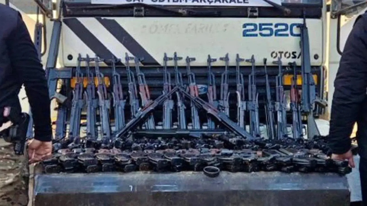 Sınırda Alarm! Kamyonun Yakıt Deposundan Cephanelik Çıktı