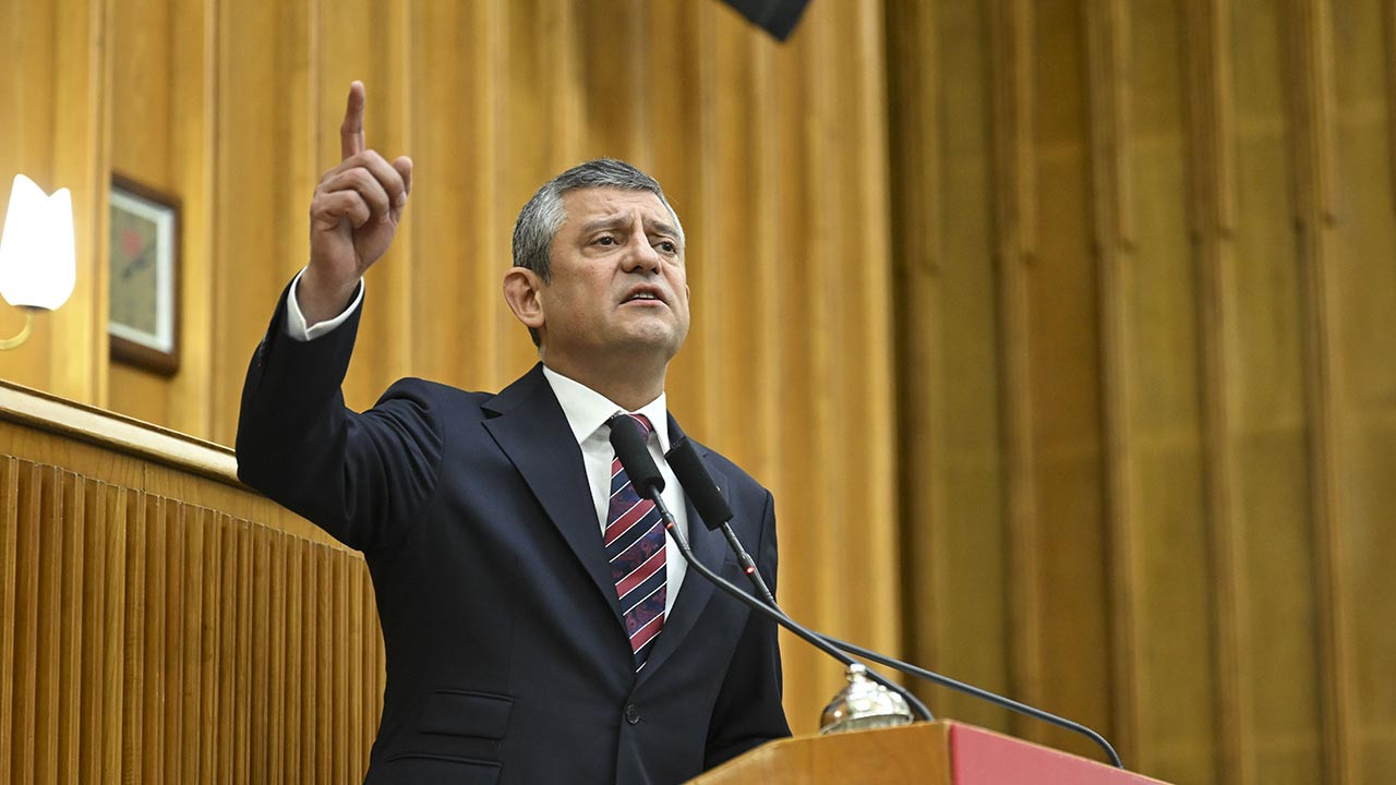 Özgür Özel'den ABD'ye 'Maduro' Tepkisi: ‘Dünya Düzenini Tehdit Eden Haydutluğun Ortasındayız’