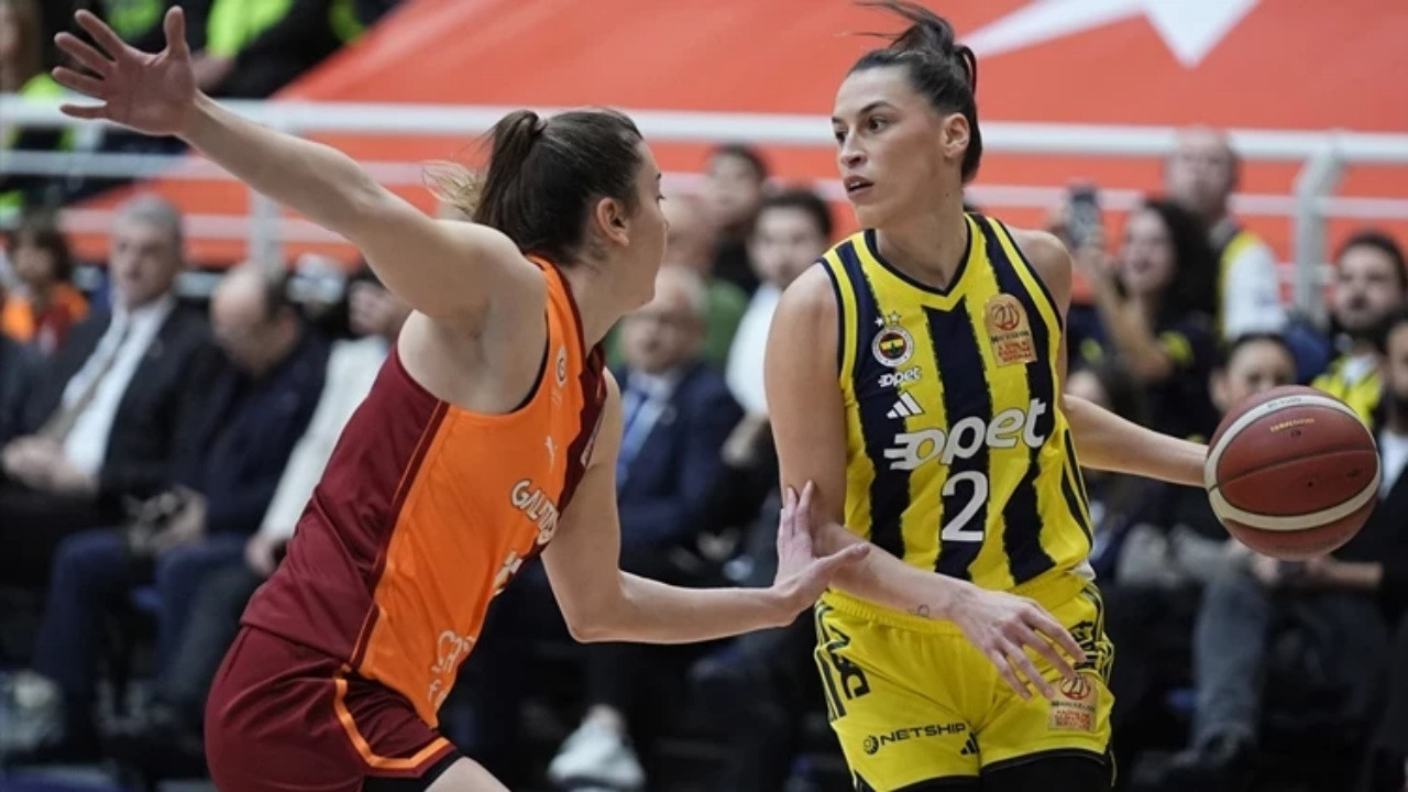 Fenerbahçe'den 2 Günde 2 Kupa!