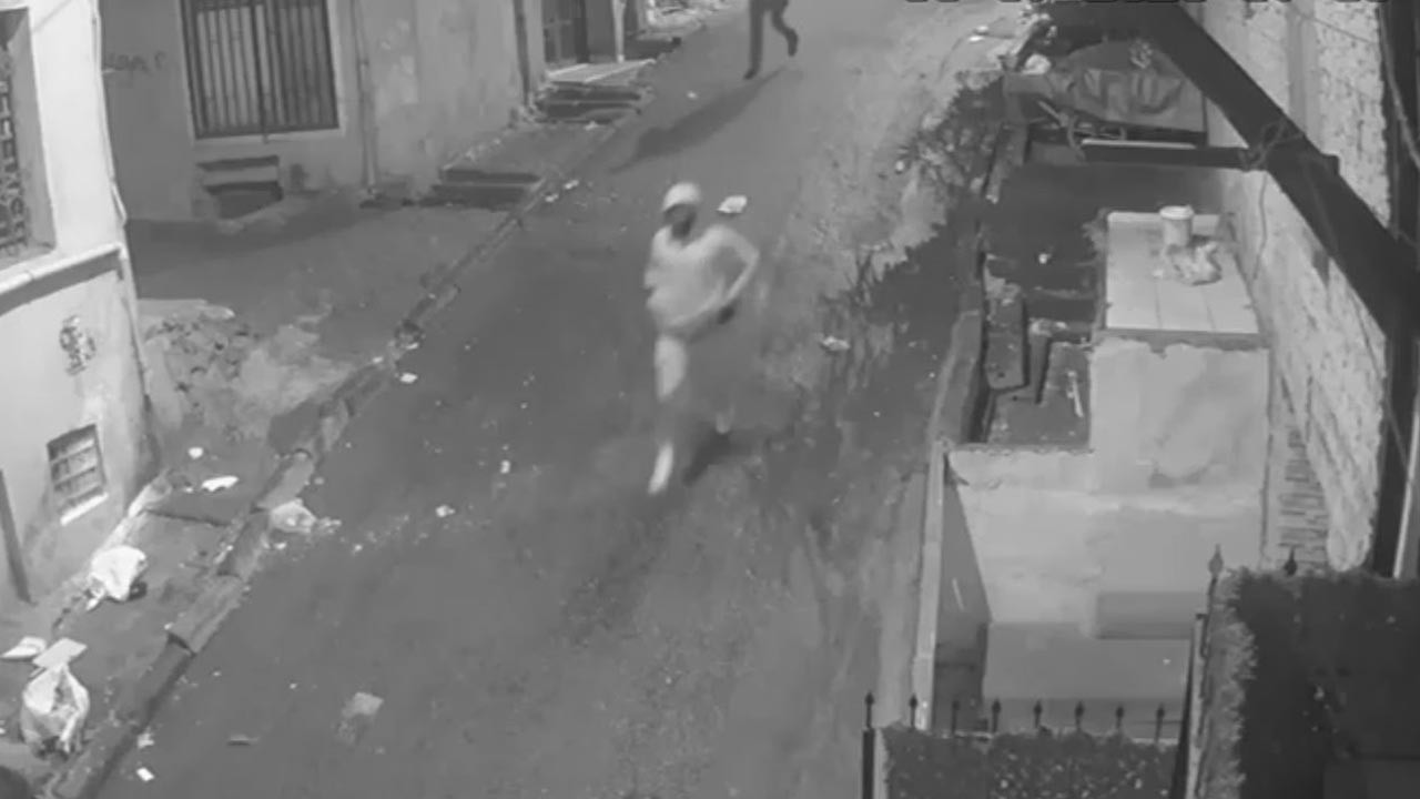 Beyoğlu’nda İki Grup Arasında Silahlı Kavga! 1 Ölü, 11 Gözaltı