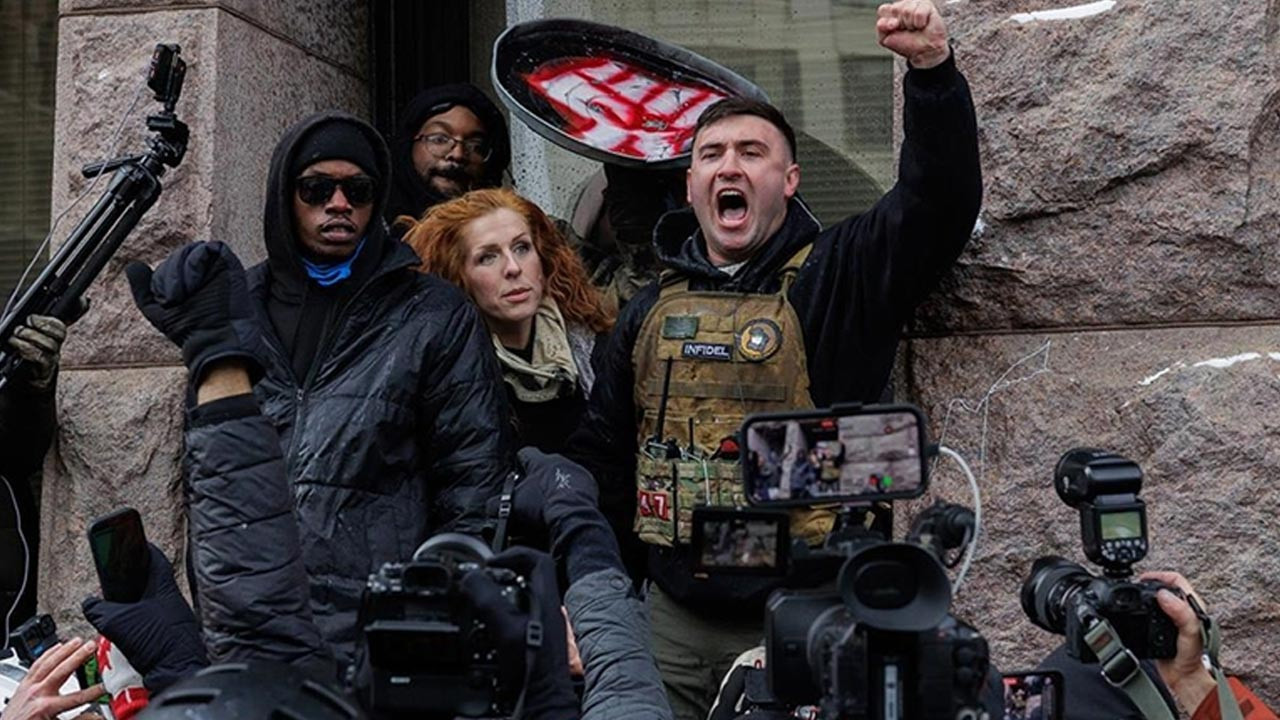 Trump’ın Affettiği İsimden Skandal Provokasyon! ABD’de Kuran-ı Kerim Yakma Girişimi