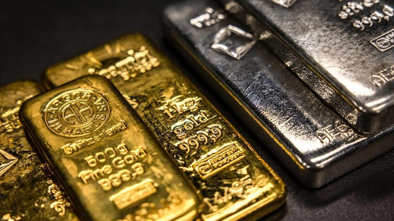 Altın ve Gümüş Rekor Kırdı! Grönland Krizi Piyasaları Sarstı