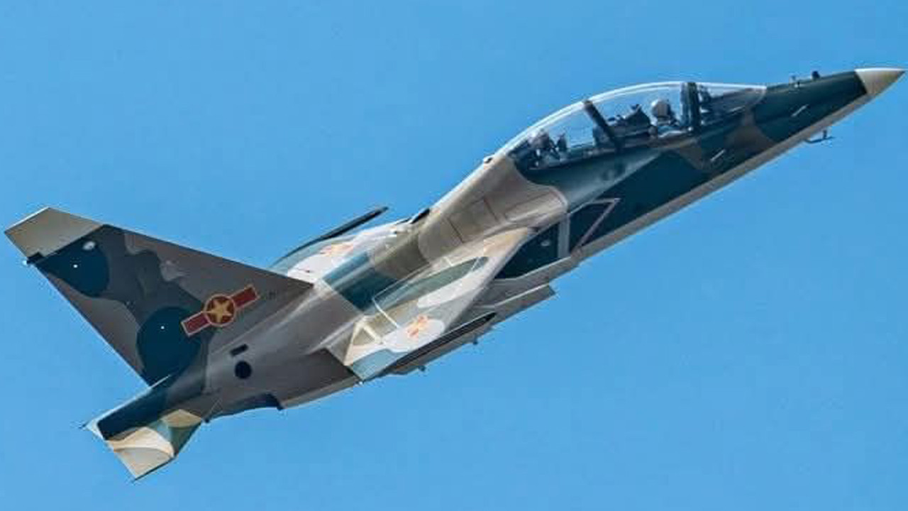 Vietnam'da Askeri Uçak Dağlık Alana Düştü