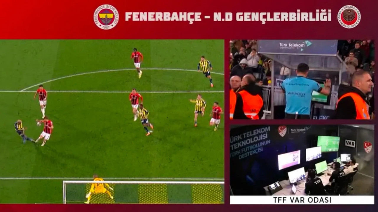 VAR Kayıtları Paylaşıldı... İşte Fenerbahçe Penaltısında Karar Anı