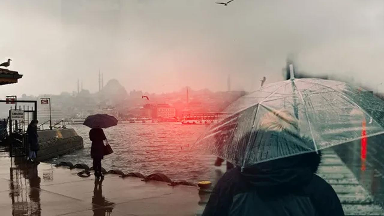 Meteoroloji Saat Vererek Uyardı: Kuvvetli Sağanak ve Fırtına Geliyor
