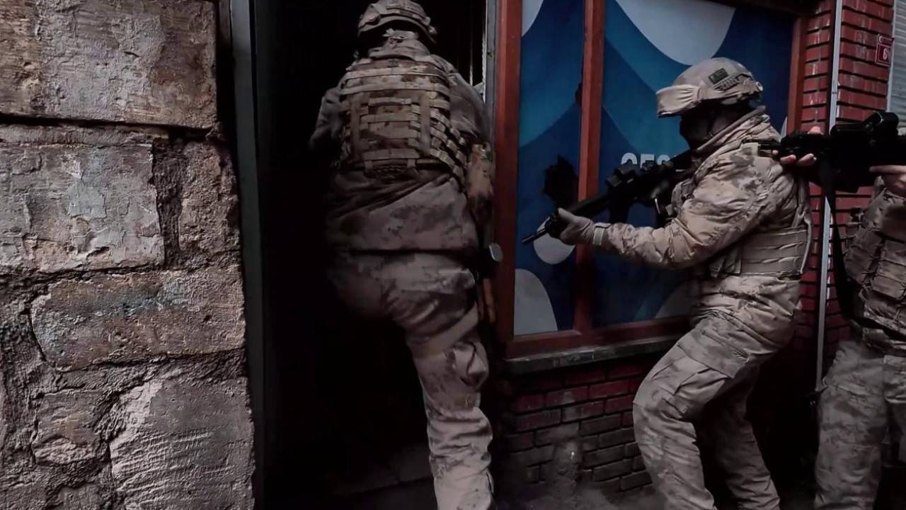 İki İlde Tefecilere Yönelik Operasyon! 25 Milyarlık Para Trafiği Ortaya Çıktı