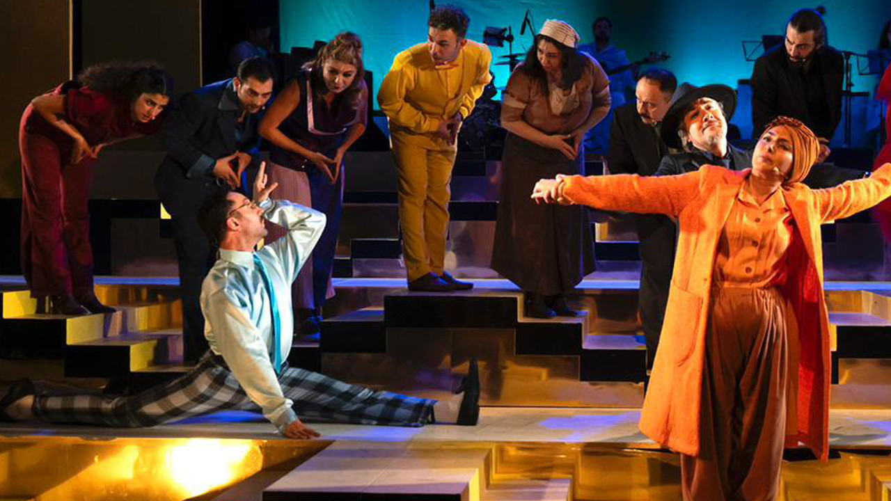 Nilüfer Kent Tiyatrosu, 'Lüküs Hayat' ile İstanbul'a Geliyor