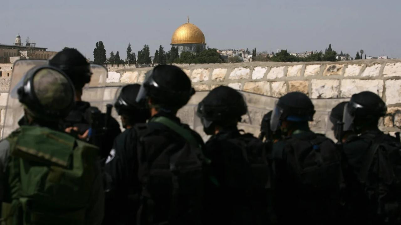 İsrail, İran Saldırıları Sürerken Mescid-i Aksa'yı Kapattı