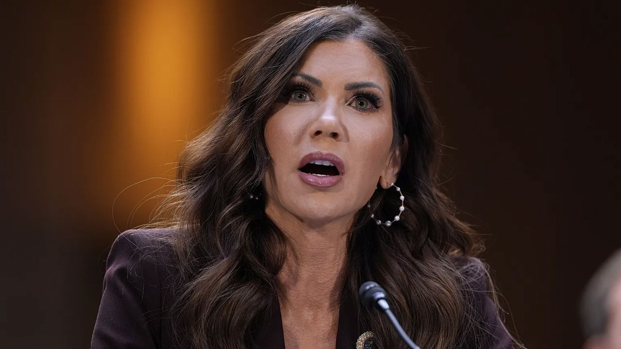 Minnesota Eylemleri Koltuğundan Etti! Trump, Kristi Noem'i Görevden Aldı