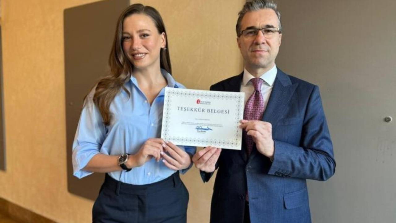 Serenay Sarıkaya’ya Vergi Ödülü! Teşekkür Belgesi Aldı