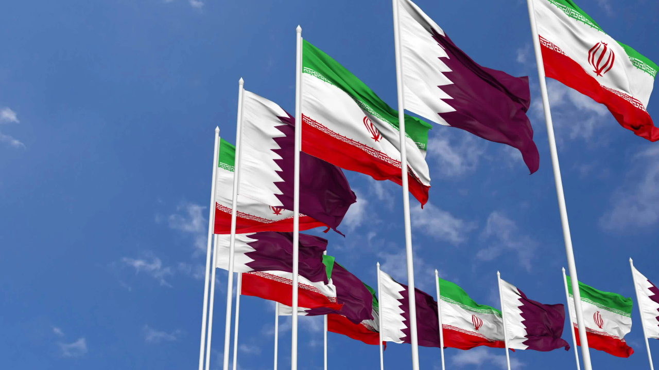 Katar, İranlı 2 Ataşeyi Sınır Dışı Etti