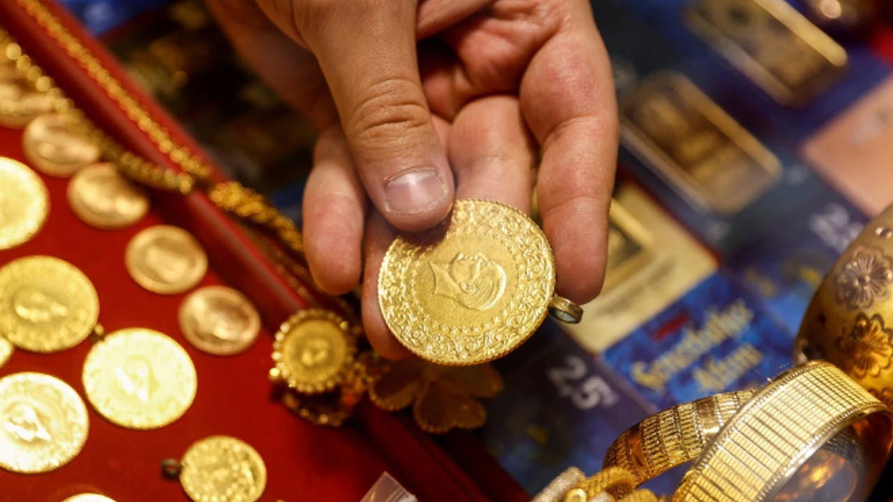 Altın Sert Çakıldı: 43 Yıl Sonra Bir İlk! Güvenli Liman Sarsıldı