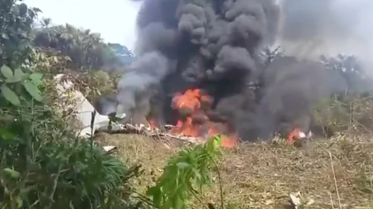 Kolombiya'da Askeri Nakliye Uçağı Düştü: İçinde En Az 100 Kişi Bulunuyordu