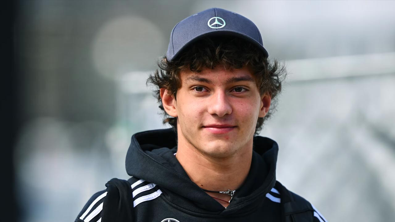 F1 Japonya Grand Prix'inde Zafer Mercedes Pilotu Kimi Antonelli'nin