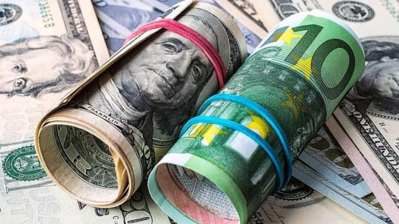 Dolar ve Euroda Haftanın İlk Rakamları
