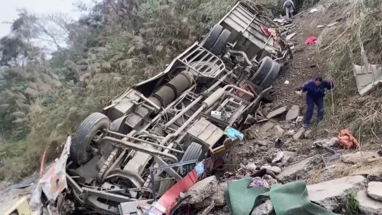 Hindistan'da Katliam Gibi Kaza: 13 Ölü, 30 Yaralı