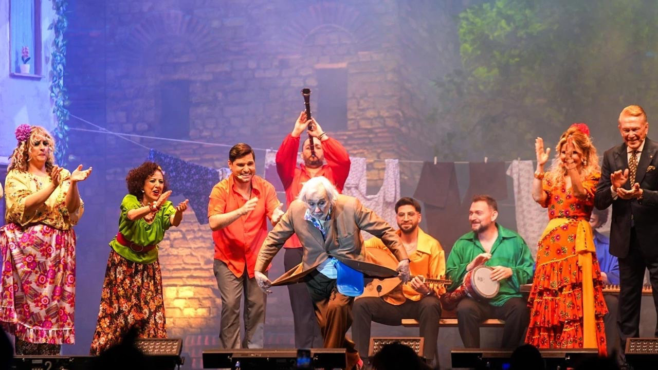 Gırgıriye Müzikali’nde Koltuklar Değiştirildi! Kriz Sonrası İlk Perde