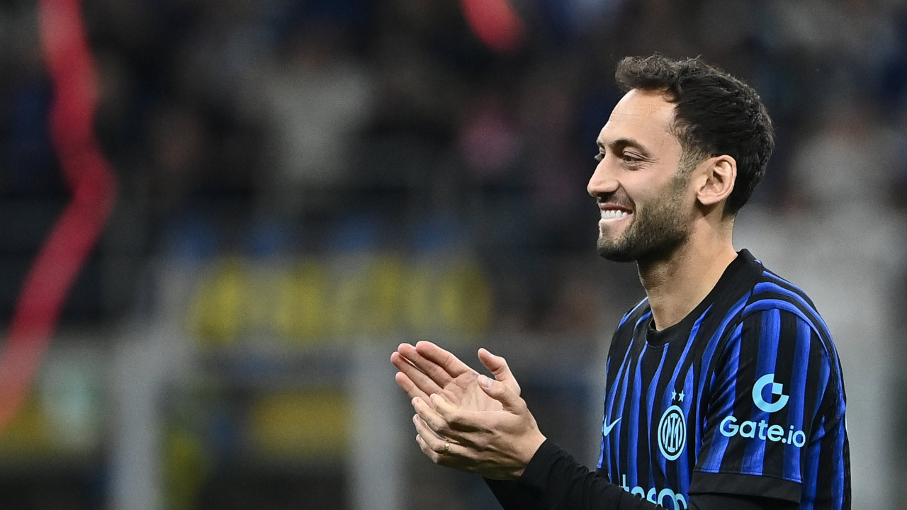 Hakan Çalhanoğlu'lu Inter Şampiyon