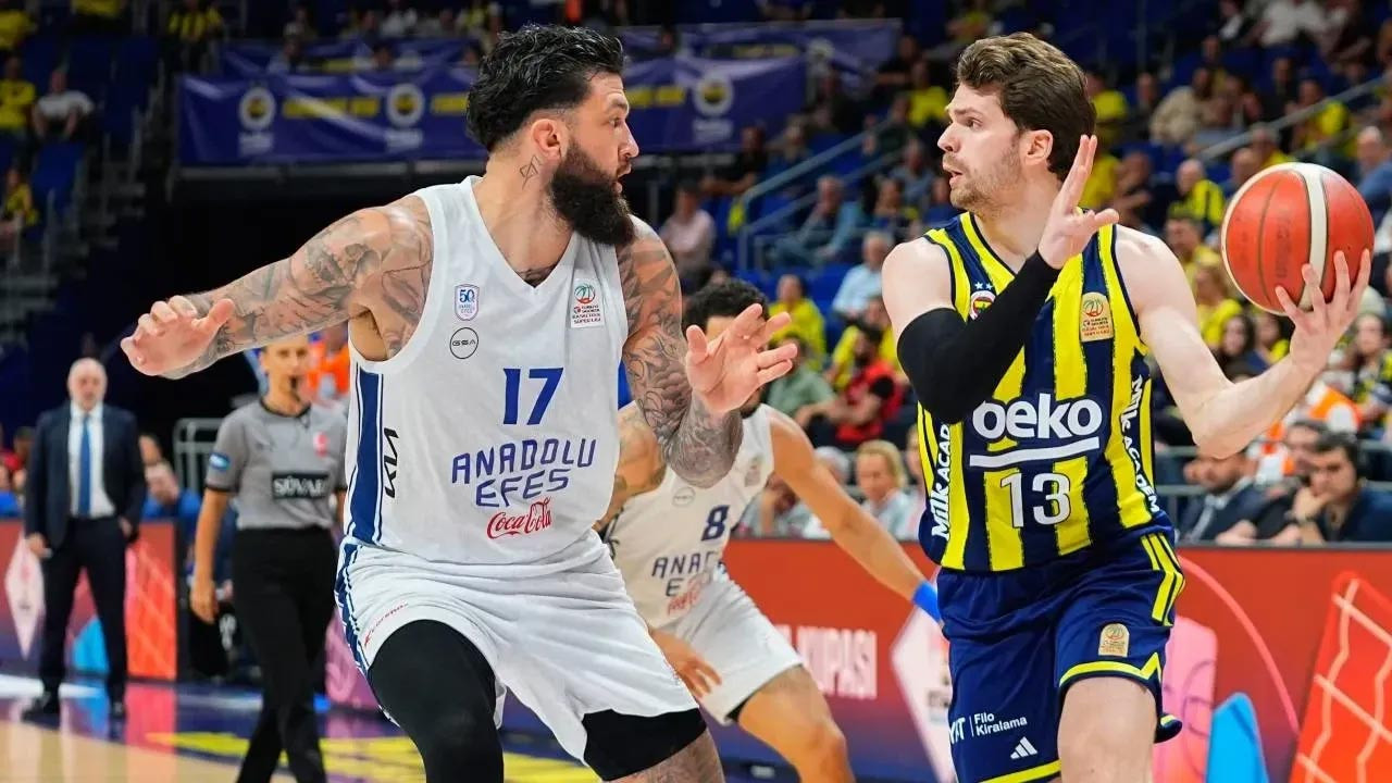 Fenerbahçe'den Anadolu Efes Karşısında Muhteşem Dönüş