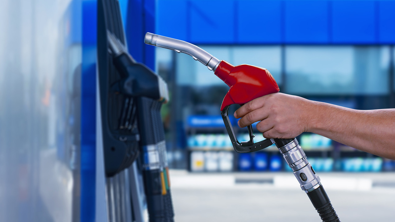 Küresel Petrolde 'Ateşkes' İyimserliği: Benzinde Eşel Mobil İndirimi Tabelada