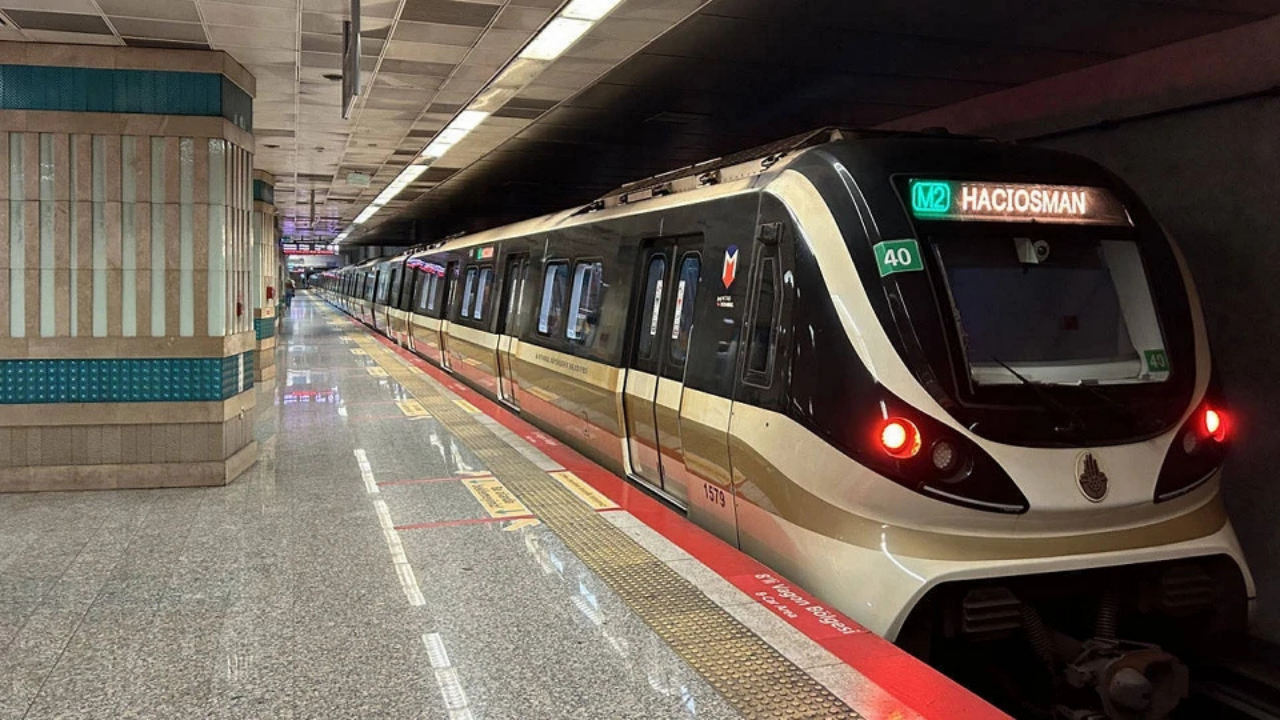 M2 Yenikapı-Hacıosman Metrosunda İntihar Girişimi