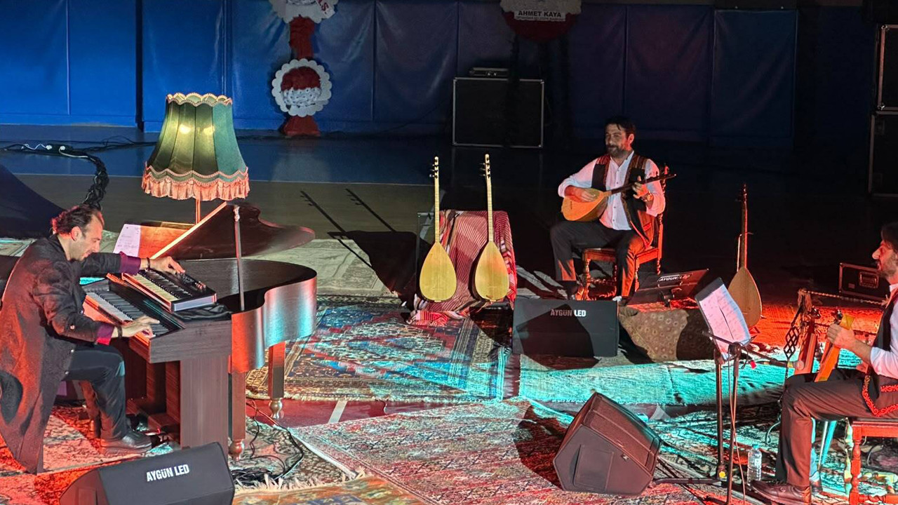 Of Tarihinde Bir İlk: Piyano, Bağlama ve Kemençe Aynı Sahnede Buluştu