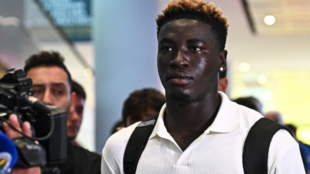 Fenerbahçe’nin Yeni Transferi Kojo Peprah Oppong İstanbul’a Geldi! 4 Yıllık Sözleşme İmzalanacak