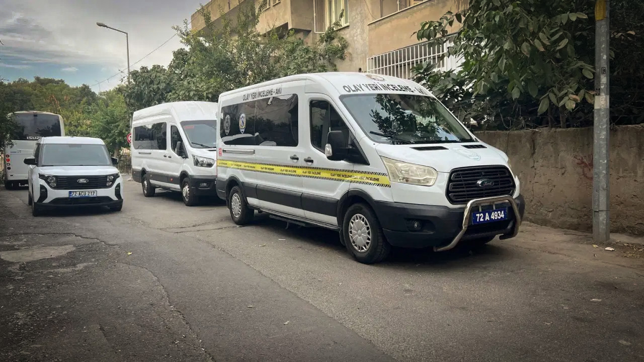 Batman'da Vahşet! Annesini Öldürüp Çöpe Attı