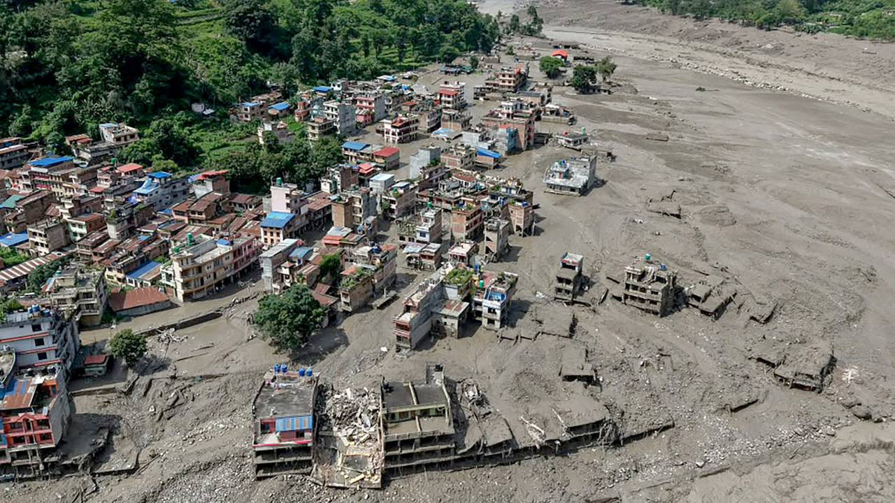 Nepal'deki Felakette Can Kaybı 1342'ye Fırladı, 4 Binden Fazla İnsan Kayıp