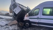 Kars'ta Feci Kaza! İki Minibüs Çarpıştı: 1'i Ağır, 27 Yaralı