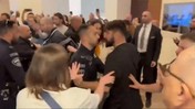 İsrail Meclisinde Arbede! Güvenlik Görevlileri ile Esir Yakınları Birbirine Girdi