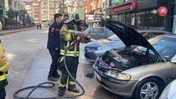 Kocaeli’de Park Halindeki Otomobil Alev Aldı
