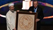 Ali Erbaş'tan Cumhurbaşkanı Erdoğan'a Tartışma Yaratan Hediye: Ne Demek İstedi?