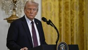 Trump Papa'nın Cenazesine Gitti, Politikası Değişti! Dünya Bu 15 Dakikayı Konuşuyor