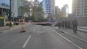 İstanbul'da Yol Çöktü! O Anlar Kamerada