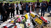 Bahar Aksu'ya Gözyaşları İçinde Veda... Mezarı Başında 'Mücadele' Sözü