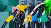 Savaş Pompa Fiyatlarını Vurdu! Akaryakıta Bir Çifte Zam Daha Geldi: Benzin 52, Motorin 53 Lirayı Aştı