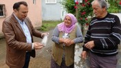 Herkes İğreniyor, O Altın Gibi Saklıyor: Yoldan Toplayıp Getirene Para Veriyor! Mahallede Gören Koşuyor