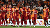 Galatasaray Yeni Formasını Yıldızlarla Tanıttı