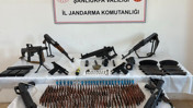 Şanlıurfa’da Silah Kaçakçılarına Darbe: 2 Kaleşnikof ve Tarihi Eserler Ele Geçirildi
