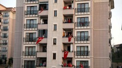 Gaziantep’te balkonlardan İstiklal Marşı okundu