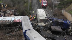 Yunanistan'daki tren kazası: Demir yolları çalışanları grevde