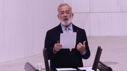 AKP'li Yenişehirlioğlu Önce Hakaret Etti, Sonra Özür Diledi: Meclis'te 'Sahipsiz Köpekler' Tartışması