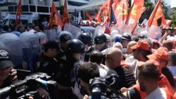 İşten Atılan Polonez İşçilerinin Eylemine Polisten Biber Gazlı Müdahale!